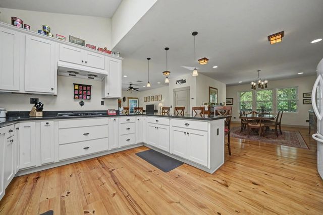 14232 Sutter Creek Rd, Sutter Creek, CA 95685