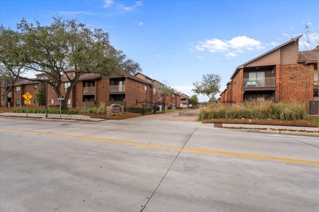 3100 Walnut Bend Lane 508, Houston, TX 77042