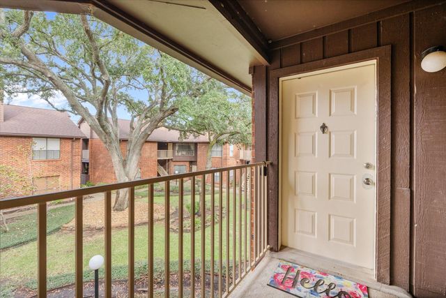 3100 Walnut Bend Lane 508, Houston, TX 77042