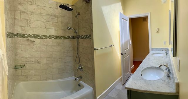 70 Beach St, Foxboro, MA 02035