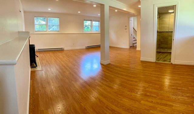 70 Beach St, Foxboro, MA 02035