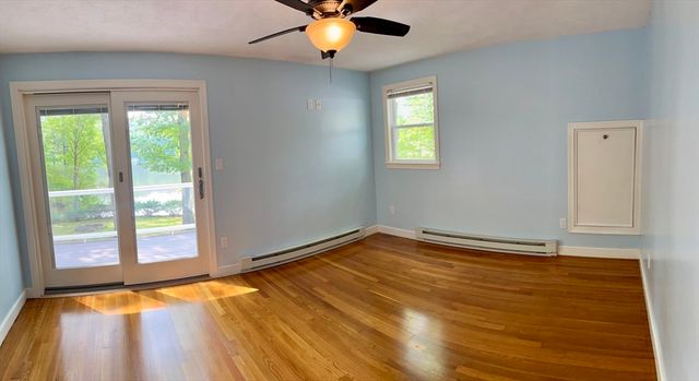 70 Beach St, Foxboro, MA 02035