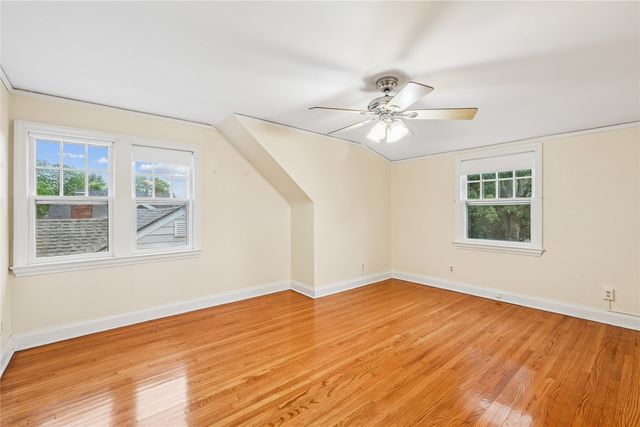 2500 Kenway Drive, Des Moines, IA 50310