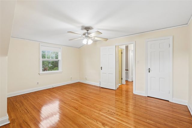 2500 Kenway Drive, Des Moines, IA 50310