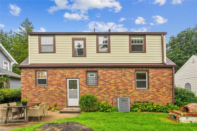 2500 Kenway Drive, Des Moines, IA 50310