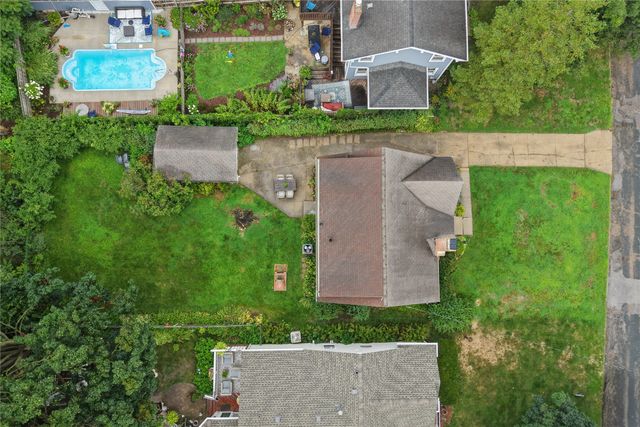 2500 Kenway Drive, Des Moines, IA 50310