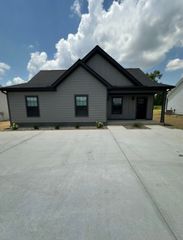 402 Portland Blvd, Portland, TN 37148