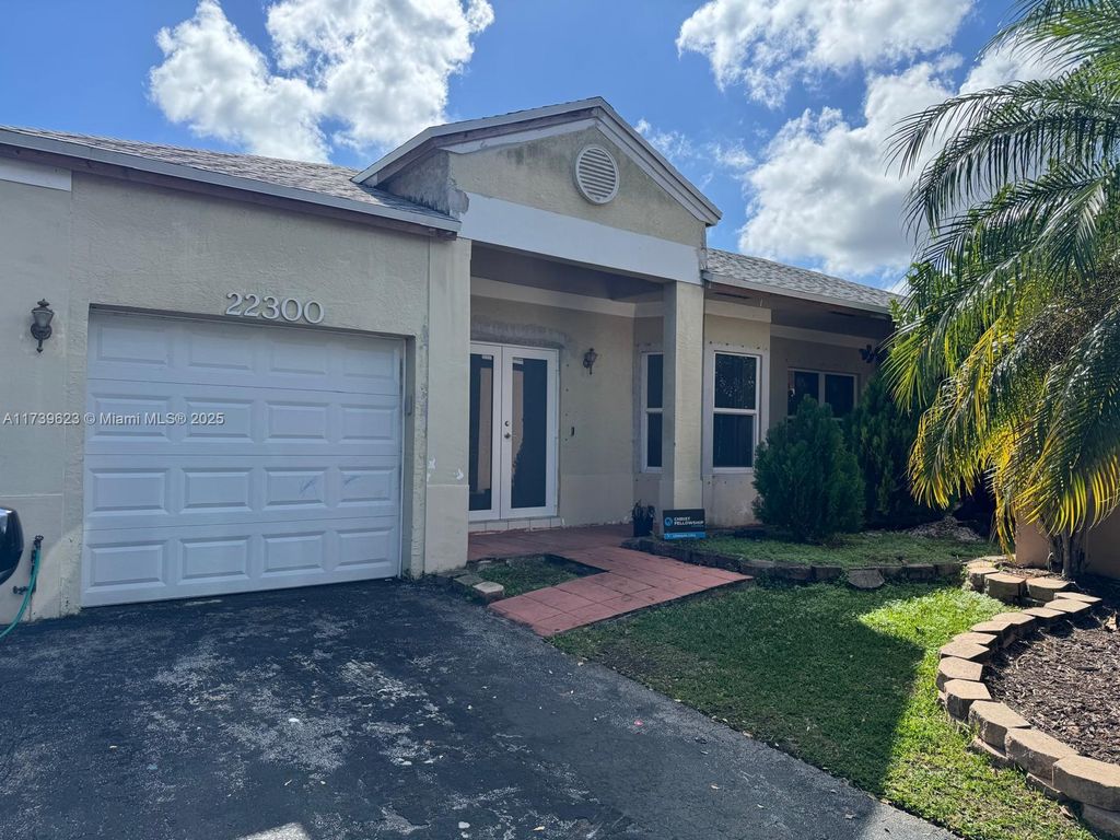 22300 SW 99th Ave, Cutler Bay, FL 33190