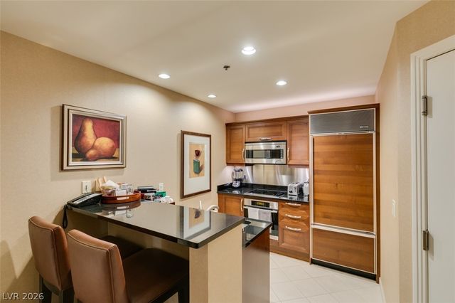 125 East HARMON Avenue 2821, Las Vegas, NV 89109