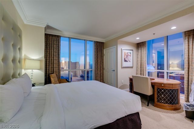 125 East HARMON Avenue 2821, Las Vegas, NV 89109