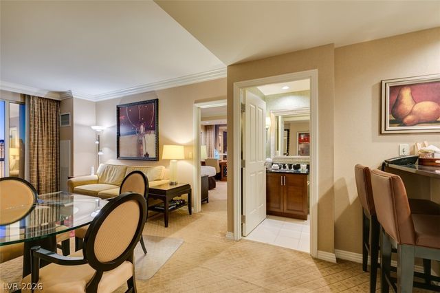 125 East HARMON Avenue 2821, Las Vegas, NV 89109