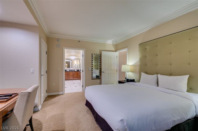 125 East HARMON Avenue 2821, Las Vegas, NV 89109