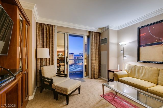 125 East HARMON Avenue 2821, Las Vegas, NV 89109