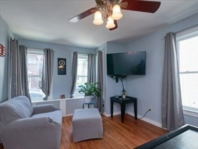 12 Perry St, Somerville, MA 02143