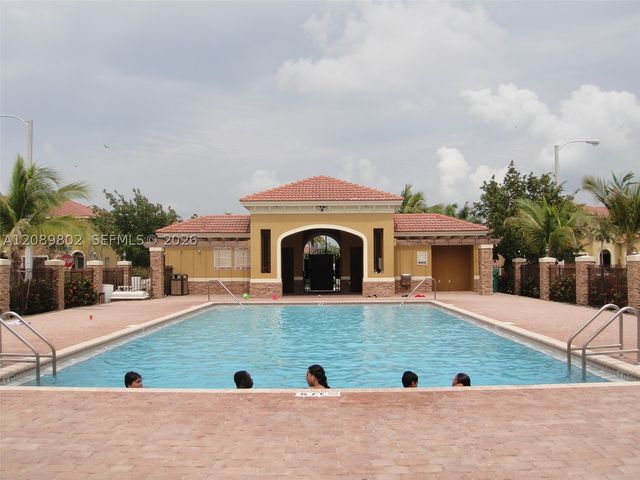 8907 SW 220th St, Cutler Bay, FL 33190