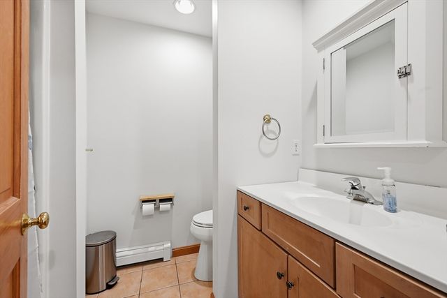 73 Westmoreland Dr, Falmouth, MA 02540