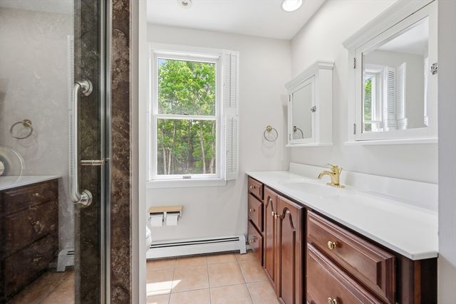 73 Westmoreland Dr, Falmouth, MA 02540