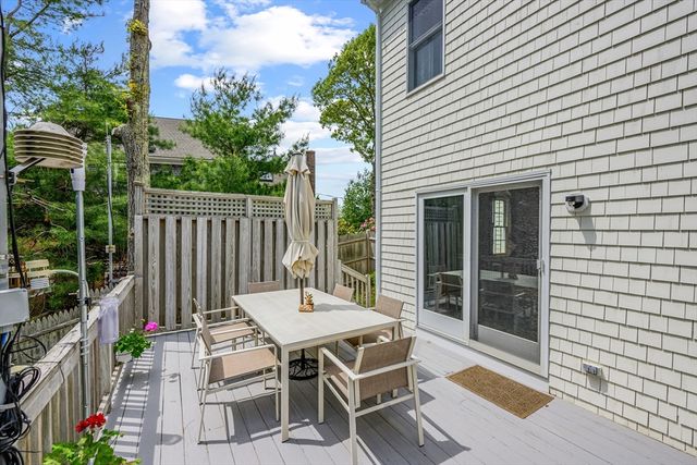 73 Westmoreland Dr, Falmouth, MA 02540
