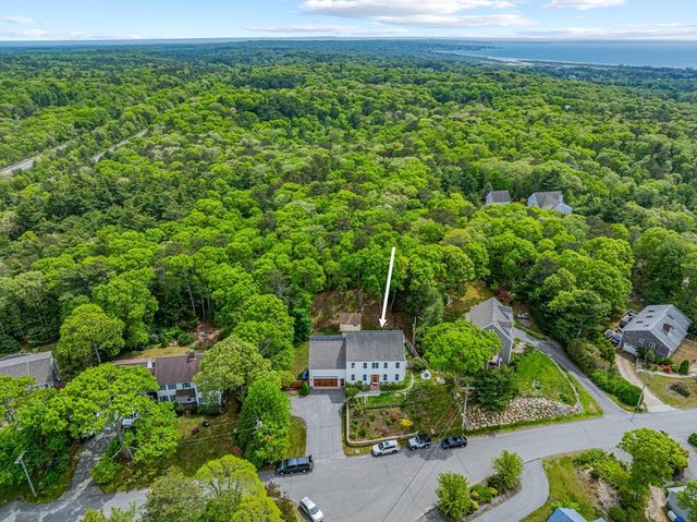 73 Westmoreland Dr, Falmouth, MA 02540