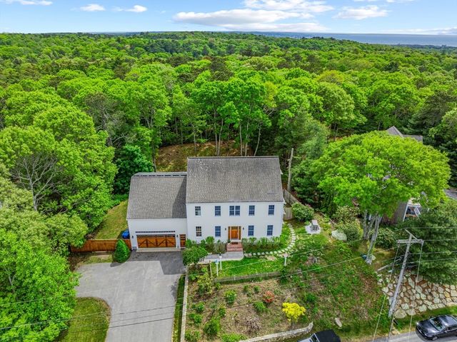 73 Westmoreland Dr, Falmouth, MA 02540