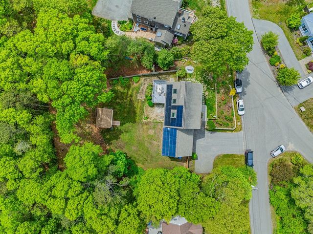 73 Westmoreland Dr, Falmouth, MA 02540