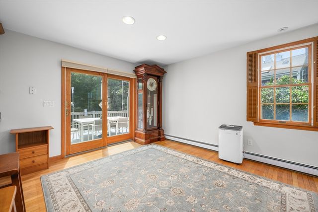 73 Westmoreland Dr, Falmouth, MA 02540