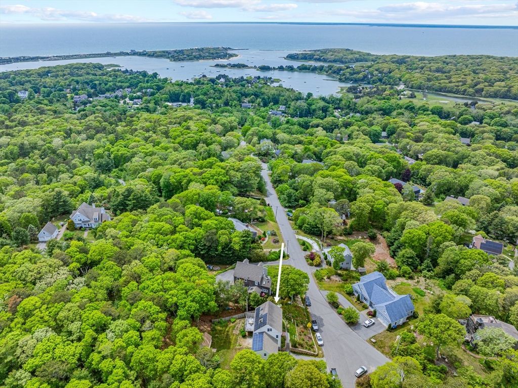 73 Westmoreland Dr, Falmouth, MA 02540
