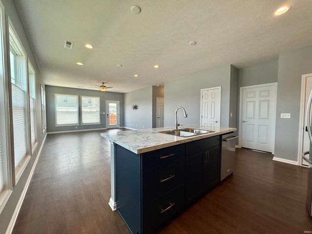 4633 Chelmsford Drive, Newburgh, IN 47630