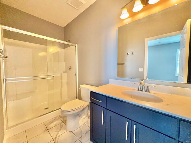4633 Chelmsford Drive, Newburgh, IN 47630