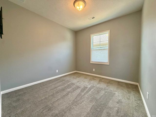 4633 Chelmsford Drive, Newburgh, IN 47630