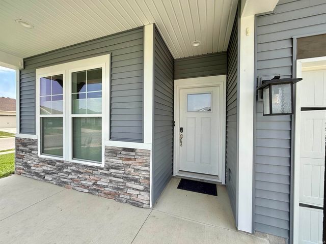 4633 Chelmsford Drive, Newburgh, IN 47630