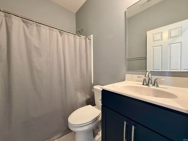 4633 Chelmsford Drive, Newburgh, IN 47630