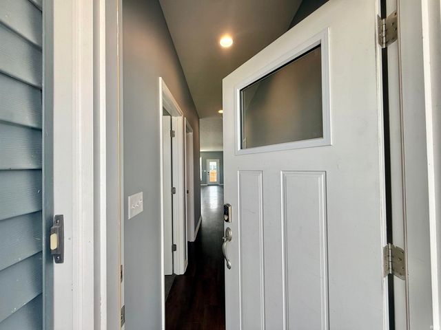 4633 Chelmsford Drive, Newburgh, IN 47630