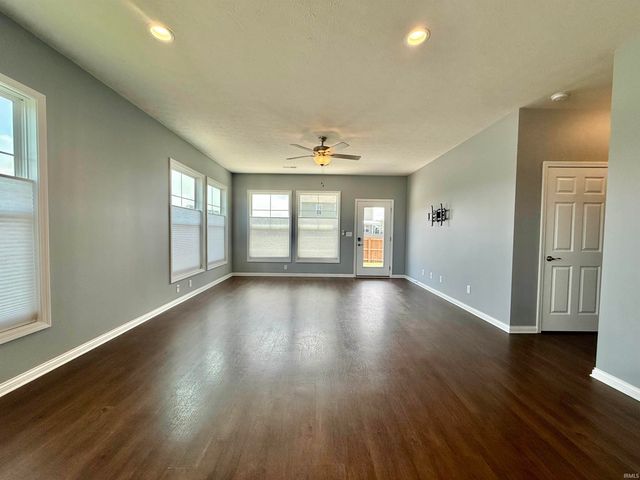 4633 Chelmsford Drive, Newburgh, IN 47630