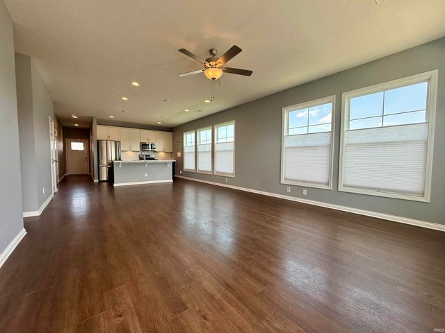 4633 Chelmsford Drive, Newburgh, IN 47630
