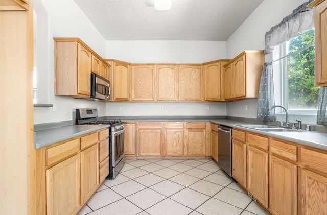 2225 Palenque Drive SE, Rio Rancho, NM 87124