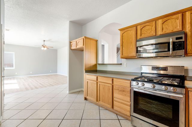 2225 Palenque Drive SE, Rio Rancho, NM 87124