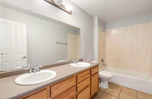 2225 Palenque Drive SE, Rio Rancho, NM 87124