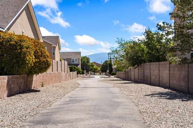 2225 Palenque Drive SE, Rio Rancho, NM 87124