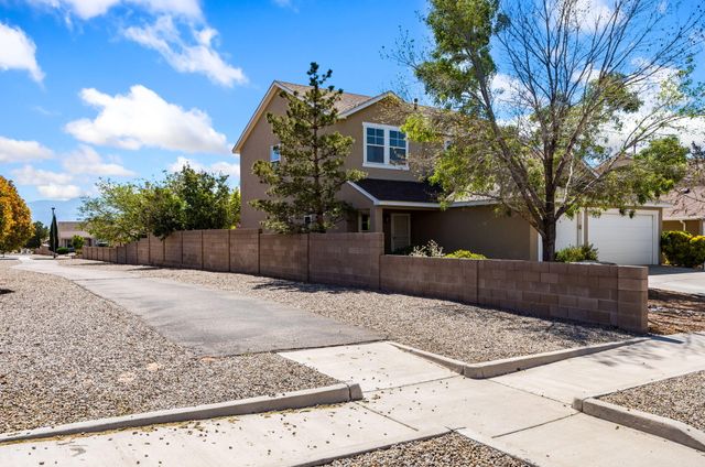 2225 Palenque Drive SE, Rio Rancho, NM 87124