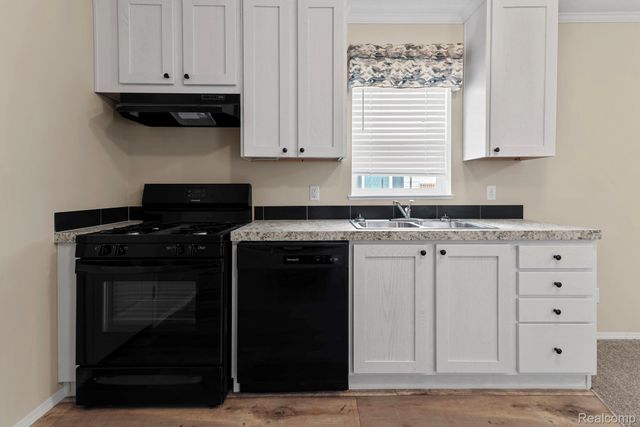 11047 Silver View Court, Green Oak Township, MI 48178