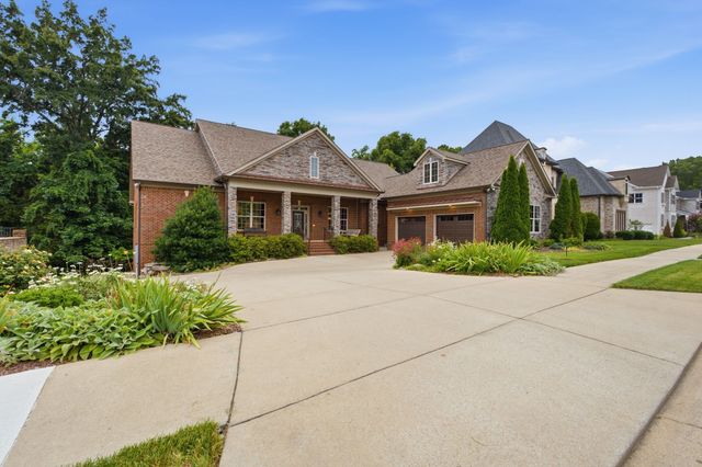 333 Bournemouth Ln, Hermitage, TN 37076