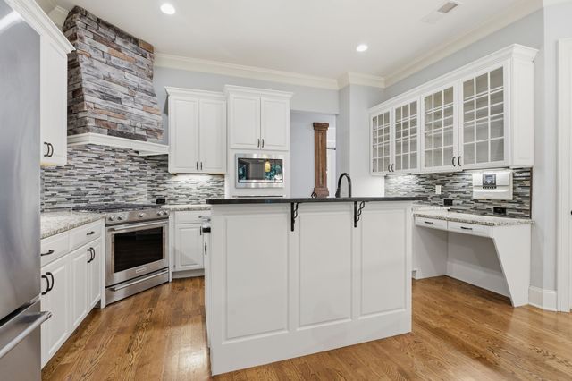 333 Bournemouth Ln, Hermitage, TN 37076