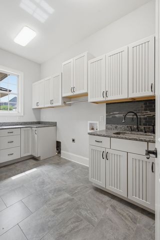 333 Bournemouth Ln, Hermitage, TN 37076