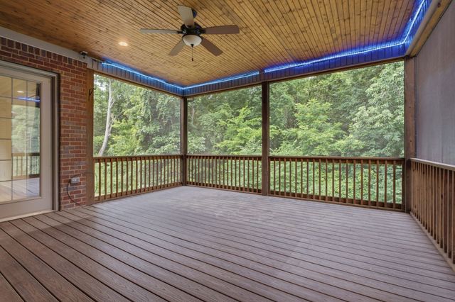 333 Bournemouth Ln, Hermitage, TN 37076