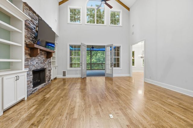 333 Bournemouth Ln, Hermitage, TN 37076
