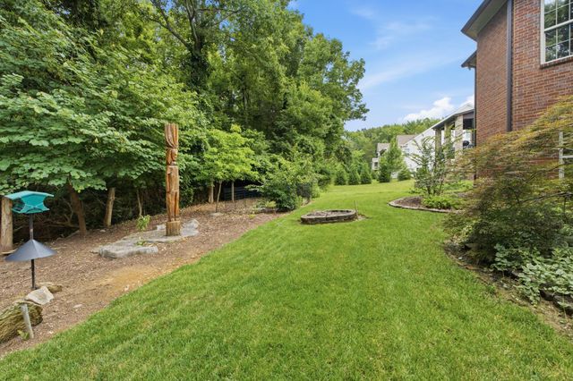 333 Bournemouth Ln, Hermitage, TN 37076