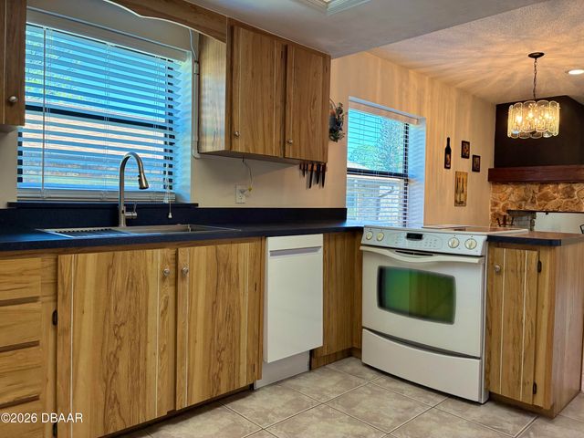 1118 Southwinds Drive, Port Orange, FL 32129