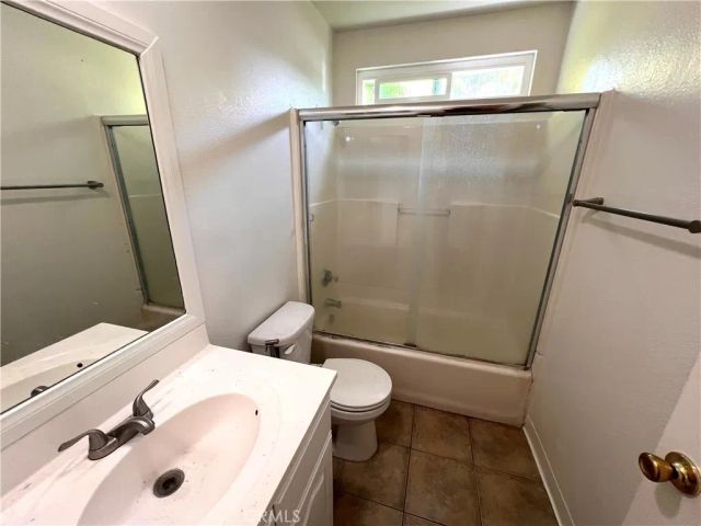 1637 W 227th Street 2, Torrance, CA 90501