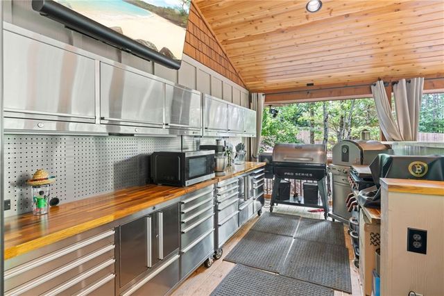 86 Back Trail, Cleveland, GA 30528